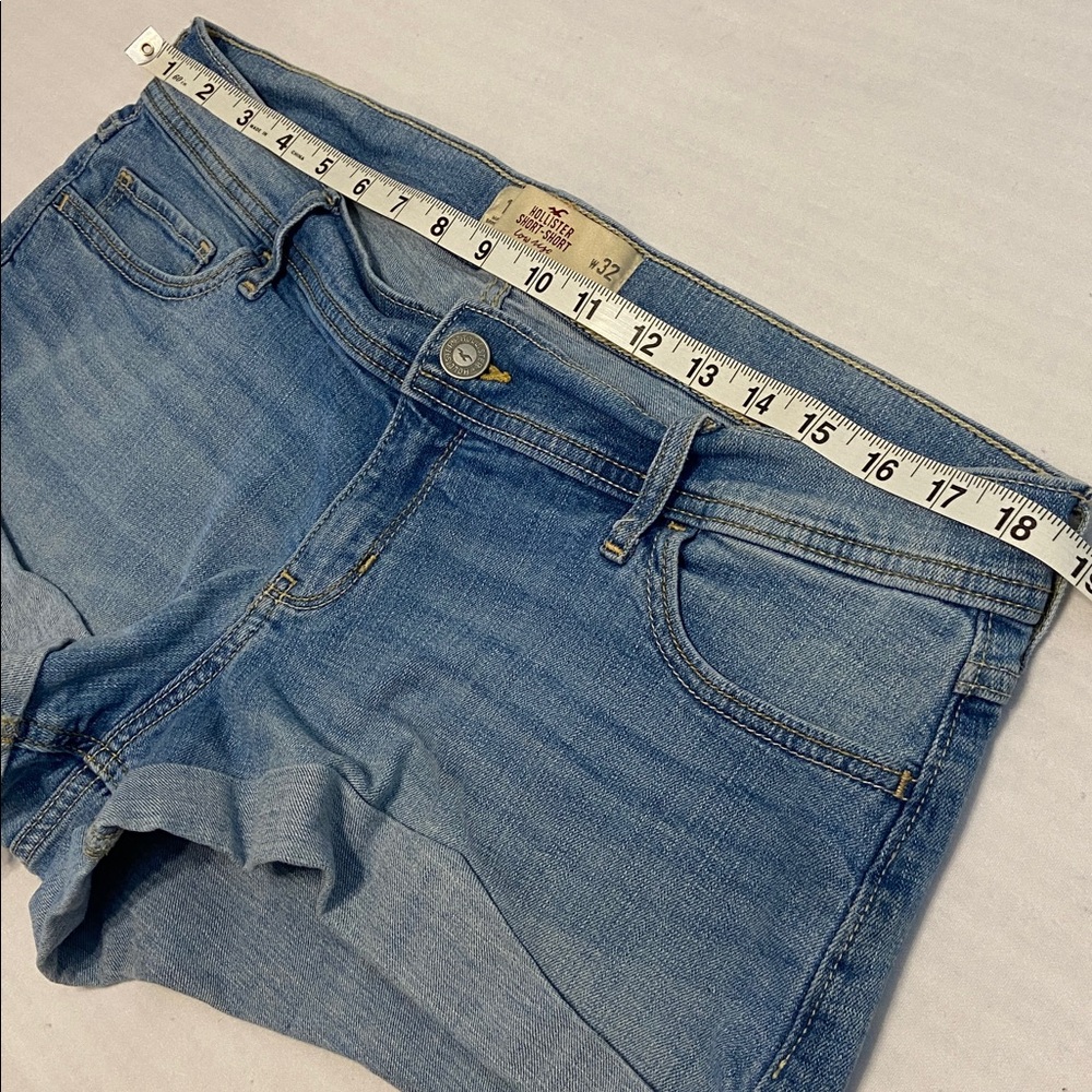 Hollister Short Short Low Rise Junior Size 15 Cuffed Hem Y2K Retro - Picture 7 of 9